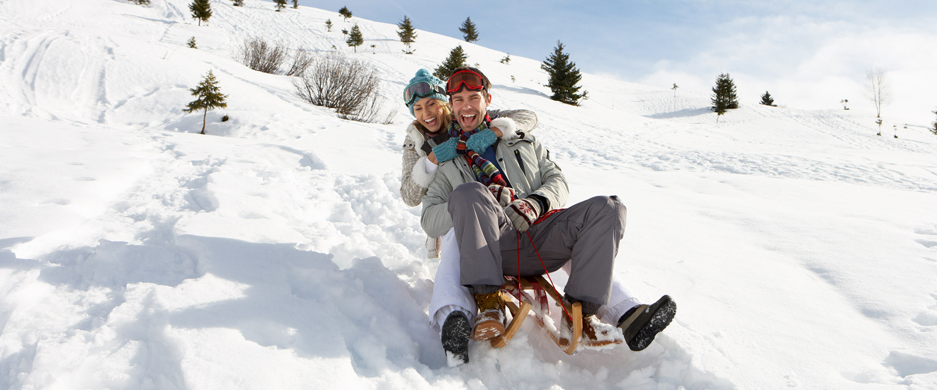 Rodeln Winterurlaub Apartment Aparthotel Österreich